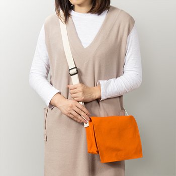 色帆布書包-中型斜揹書包/拉鍊夾層+染橘色-單面單色印刷_6