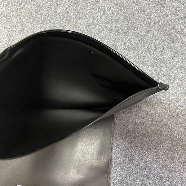 高品質黑色PVC化妝品服飾夾鏈袋_8