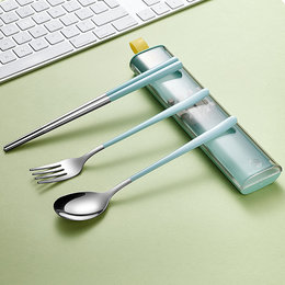 304不鏽鋼餐具3件組-筷.叉.匙-附滑蓋塑膠收納盒-掛勾設計